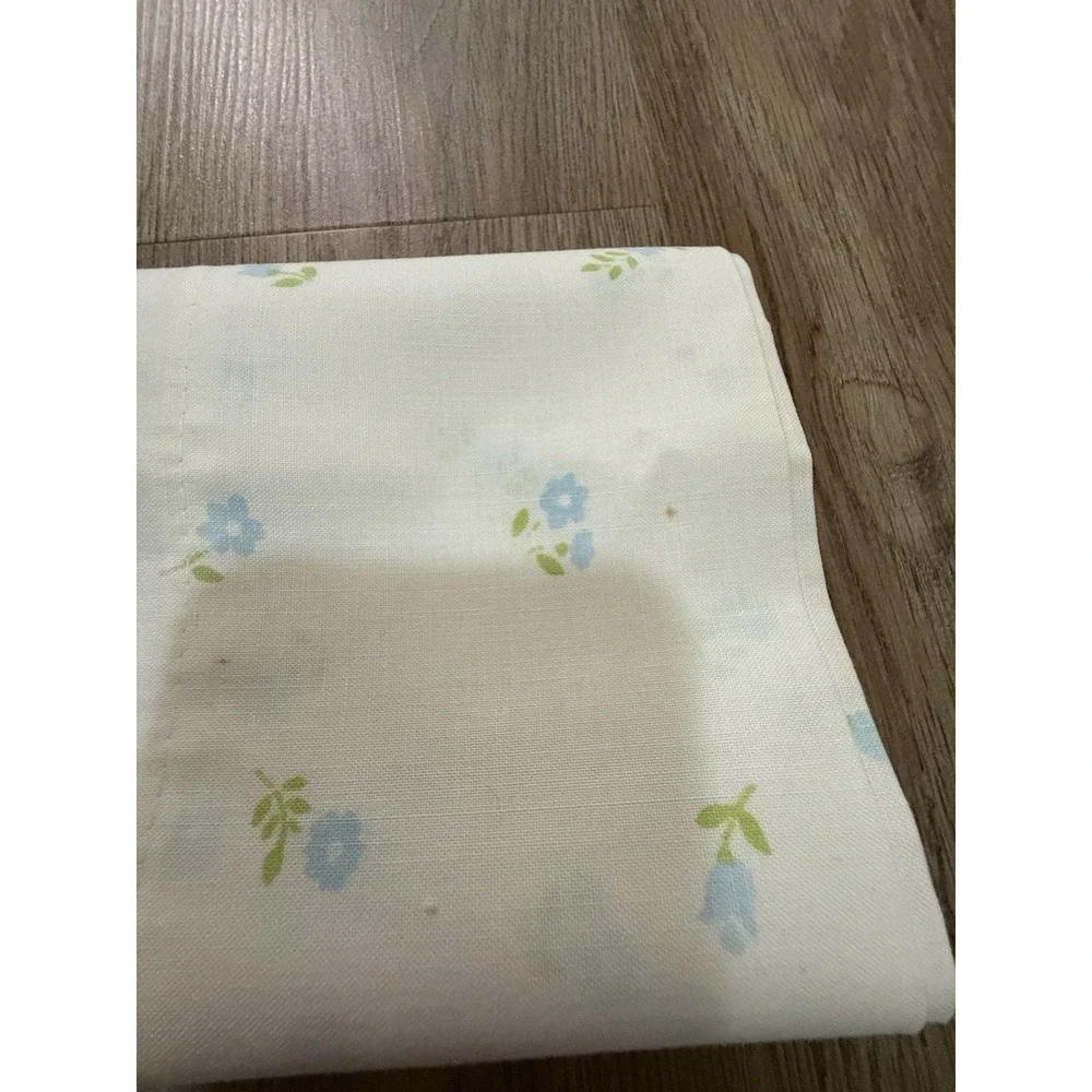 Vintage sheet and pillowcase featuring Raggedy Ann and Andy